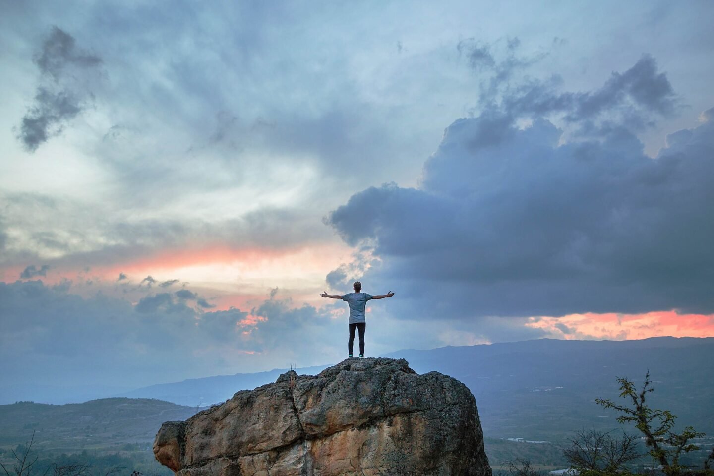 How To Get Closer To God When You Feel Distant blog image two