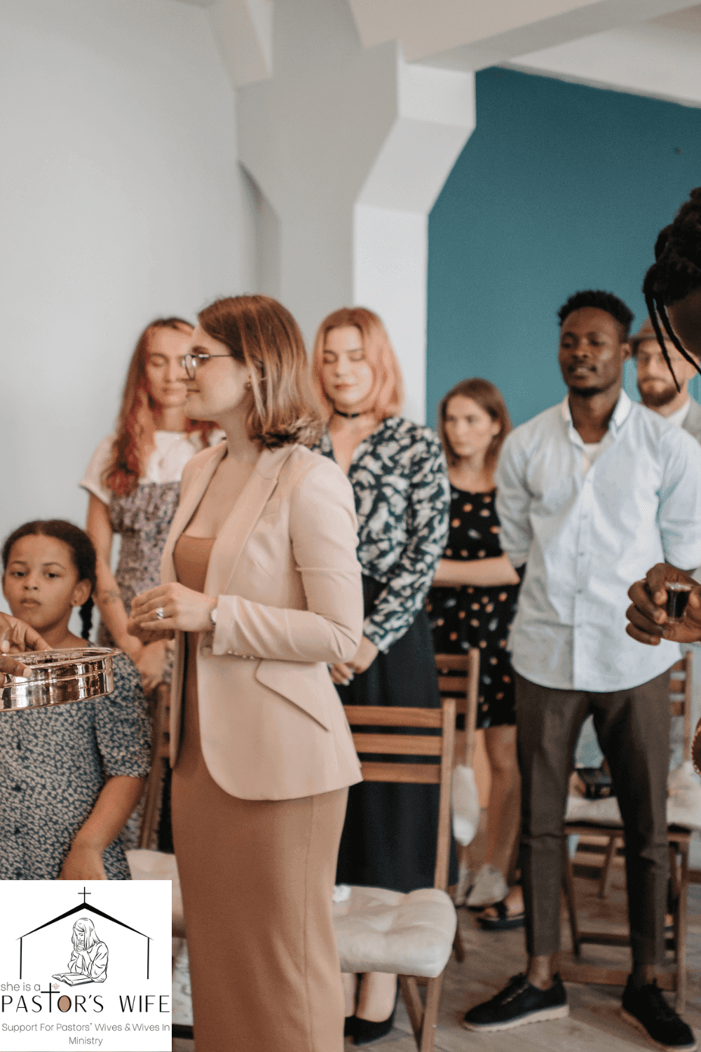 How To Grow A Small, Struggling Church She Is A Pastor's Wife Blog Post Featured Image (2)